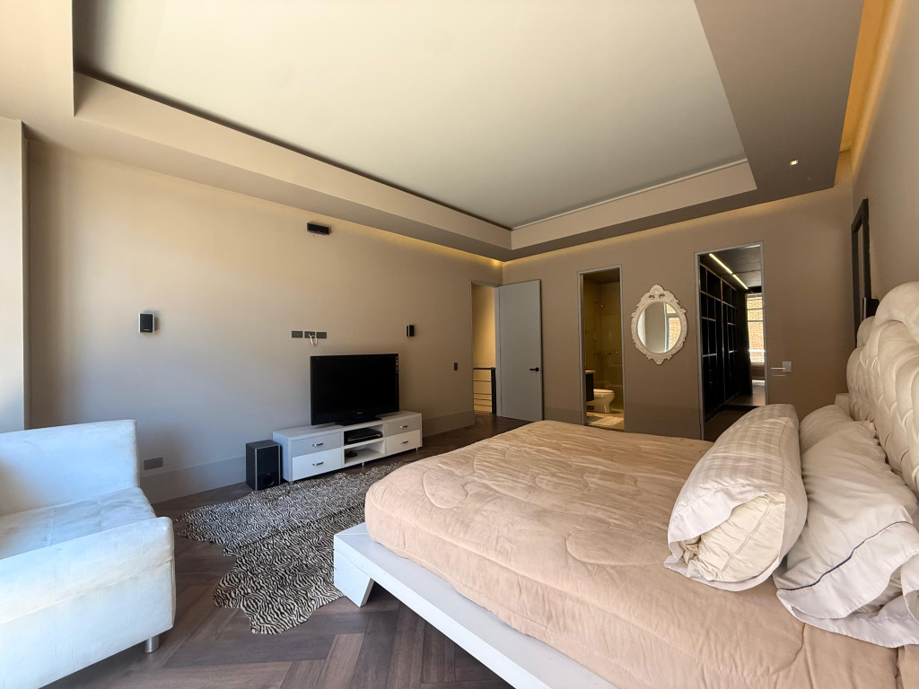Apartamento de 2 alcobas en venta en Chico Norte Iii, Bogotá, 145 m² · foto 12 de 19