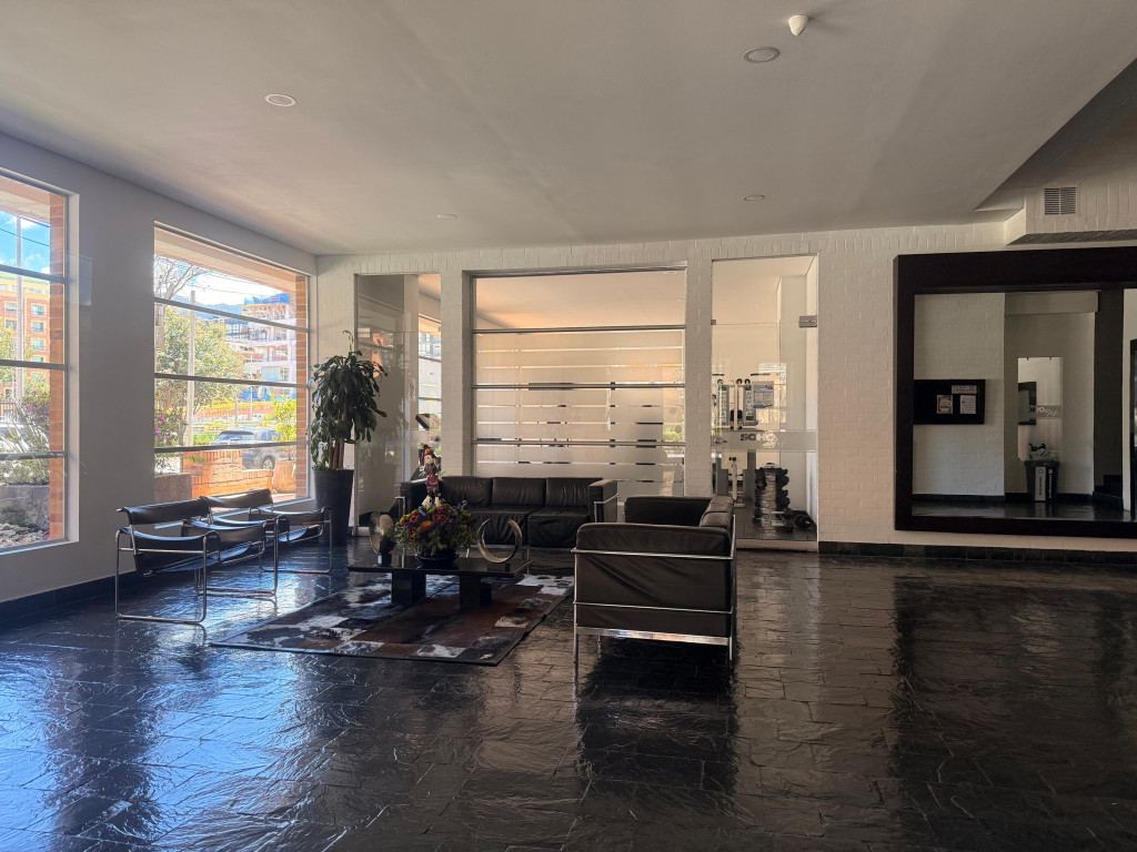 Apartamento de 2 alcobas en venta en Chico Norte Iii, Bogotá, 145 m² · foto 18 de 19