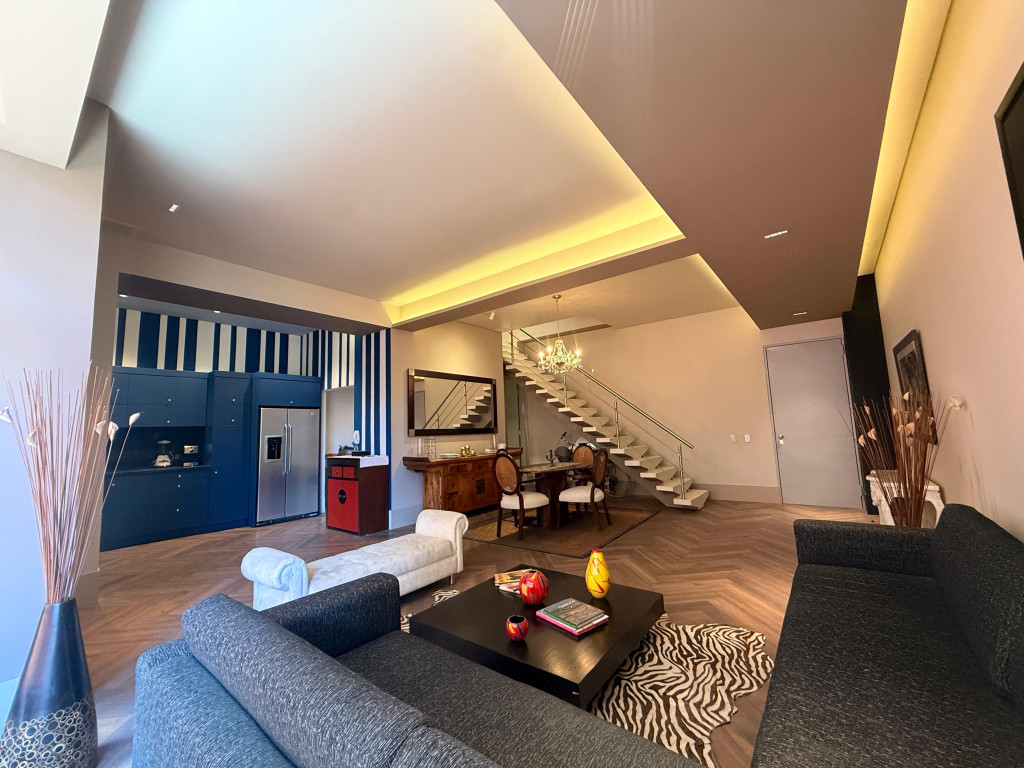 Apartamento de 2 alcobas en venta en Chico Norte Iii, Bogotá, 145 m² · foto 2 de 19