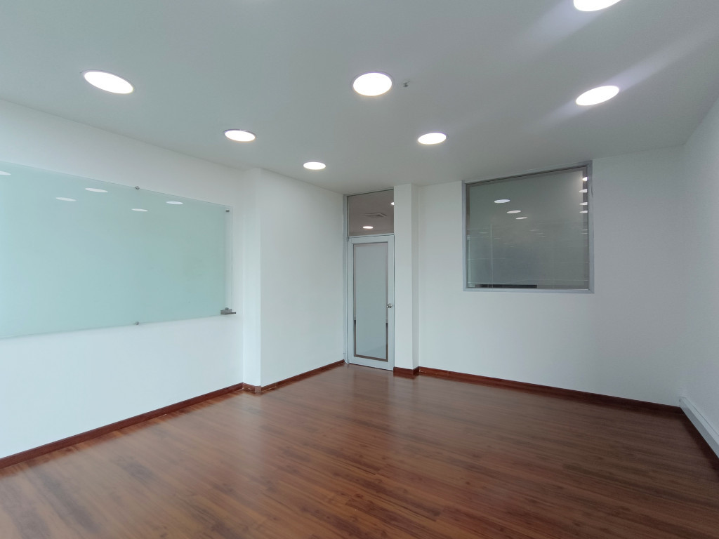 Oficina en venta en Santa Barbara, Bogotá, 70 m² · foto 8 de 13