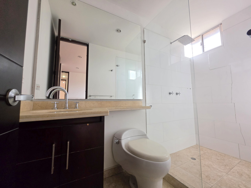 Apartamento de 2 alcobas en arriendo en Santa Barbara Occidental, Bogotá, 87 m² · foto 9 de 15