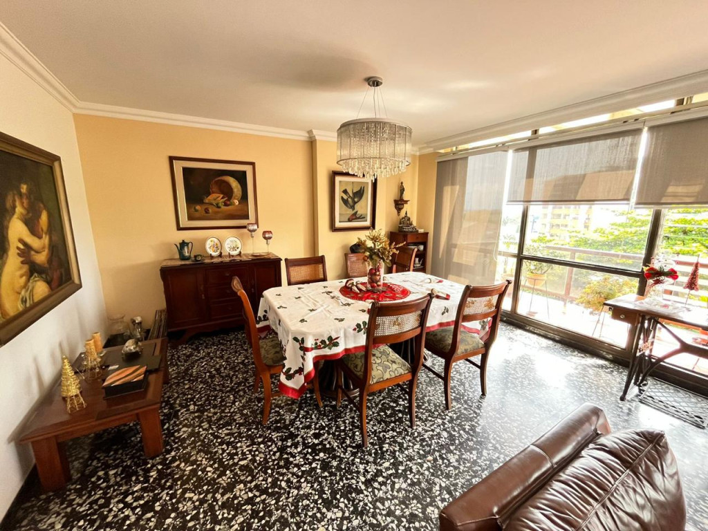 Apartamento en venta · Granada, Cali