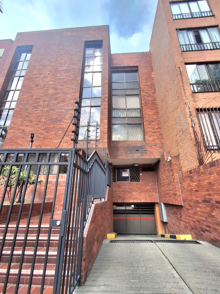 APARTAMENTO EN ARRIENDO