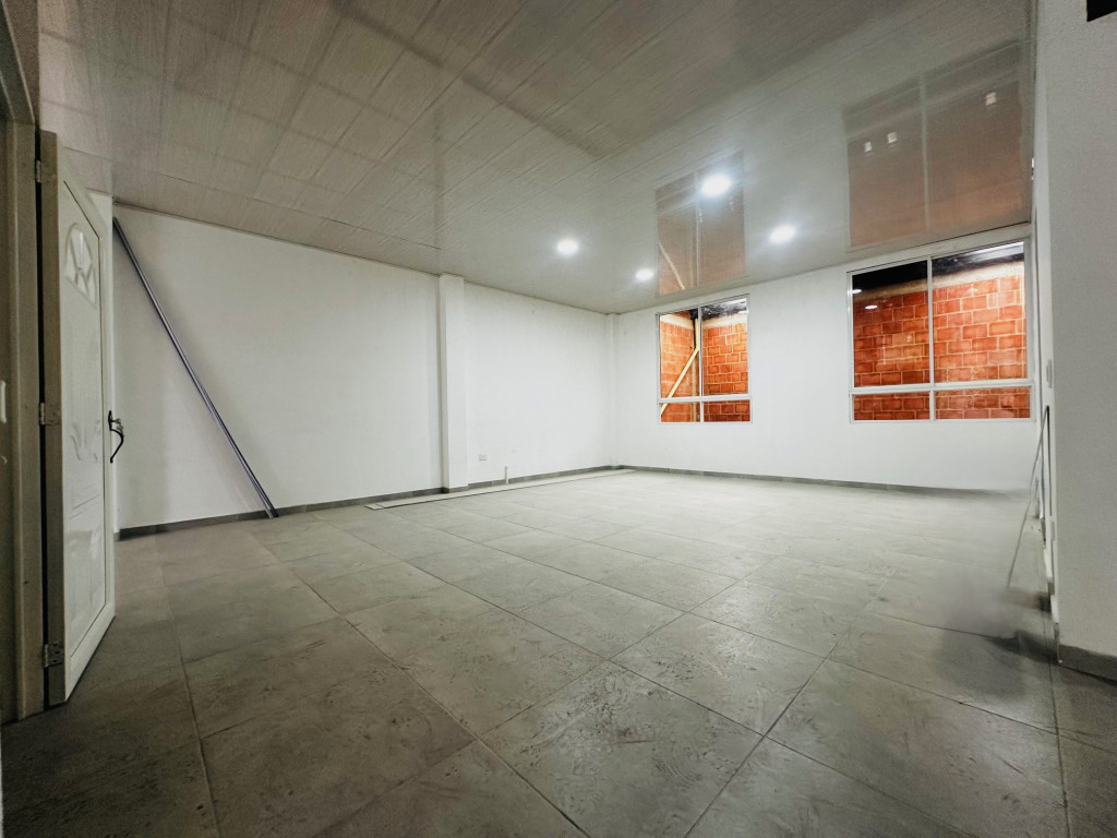 Oficina en arriendo · Santo Domingo, Cali