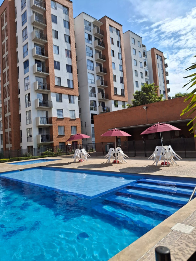 APARTAESTUDIO EN ARRIENDO