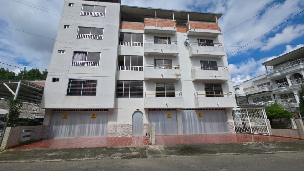 APARTAMENTO EN ARRIENDO