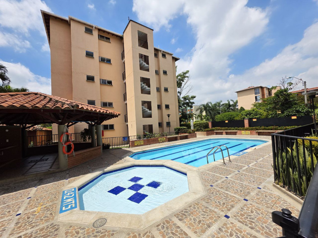 APARTAMENTO EN ARRIENDO