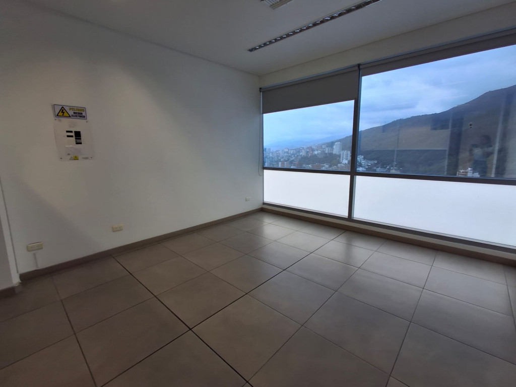 Oficina en arriendo · Chipichape, Cali