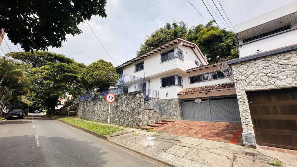 Casa en arriendo · Santa Rita, Cali