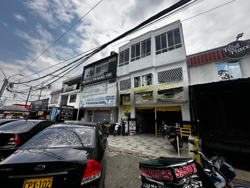 Local en arriendo · Santo Domingo, Cali