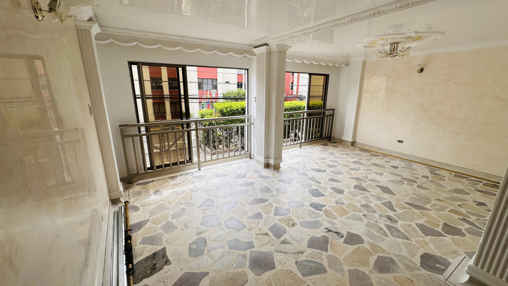 APARTAMENTO EN ARRIENDO