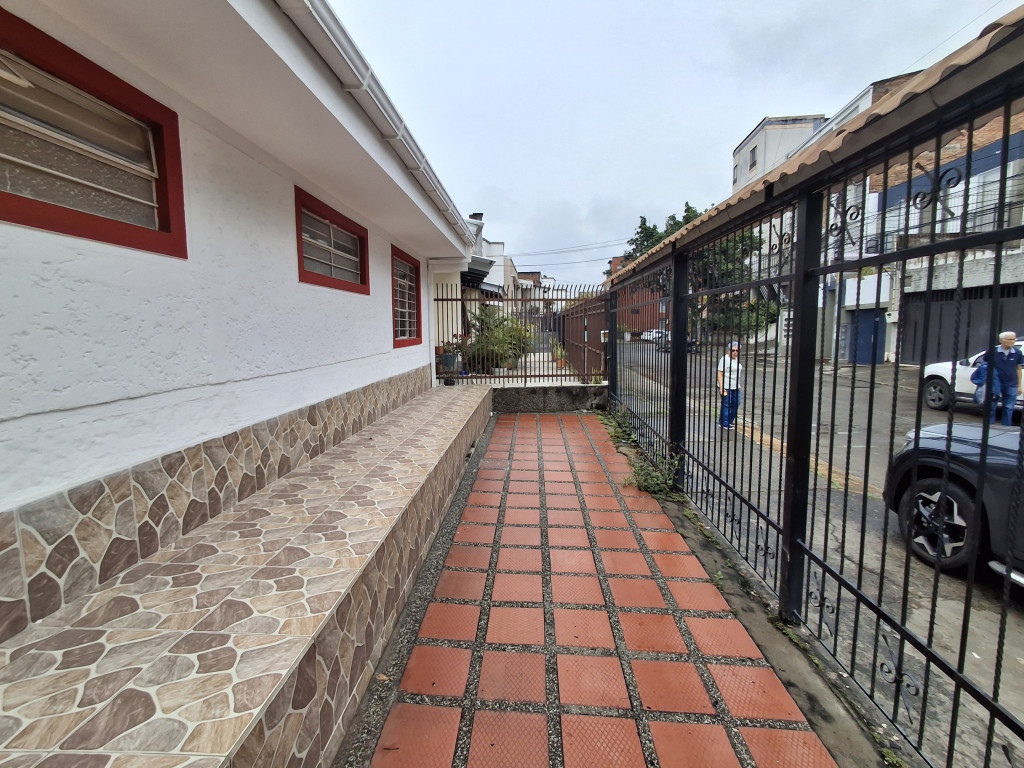 CASA EN ARRIENDO