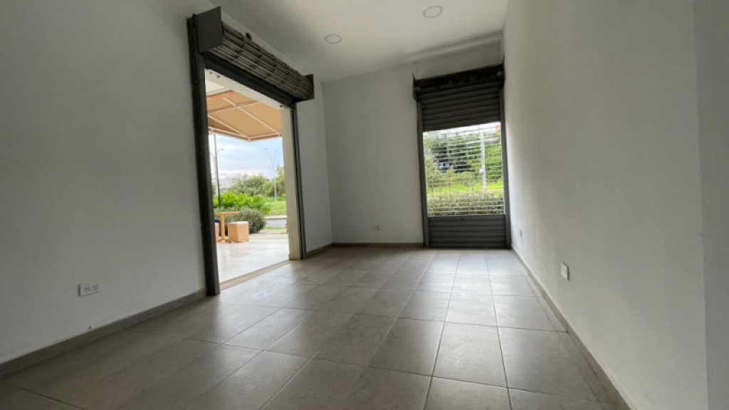 LOCAL EN ARRIENDO