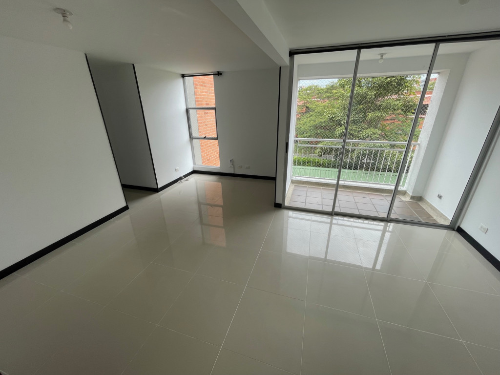 APARTAMENTO EN ARRIENDO