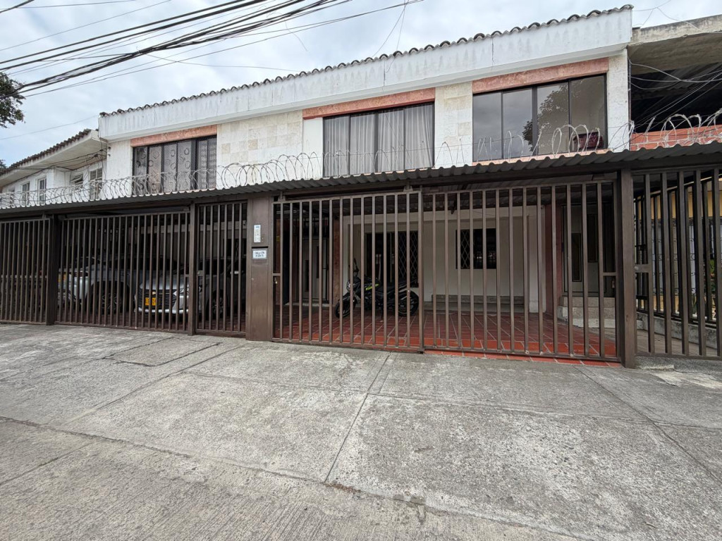 Apartaestudio en arriendo · Prados Del Norte, Cali