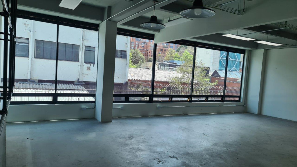 Oficina En Venta - Emaus, Bogotá