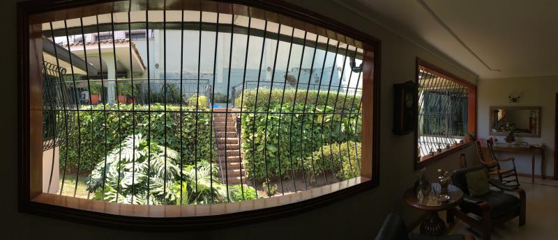 Casa En Venta - Mameyal, Cali