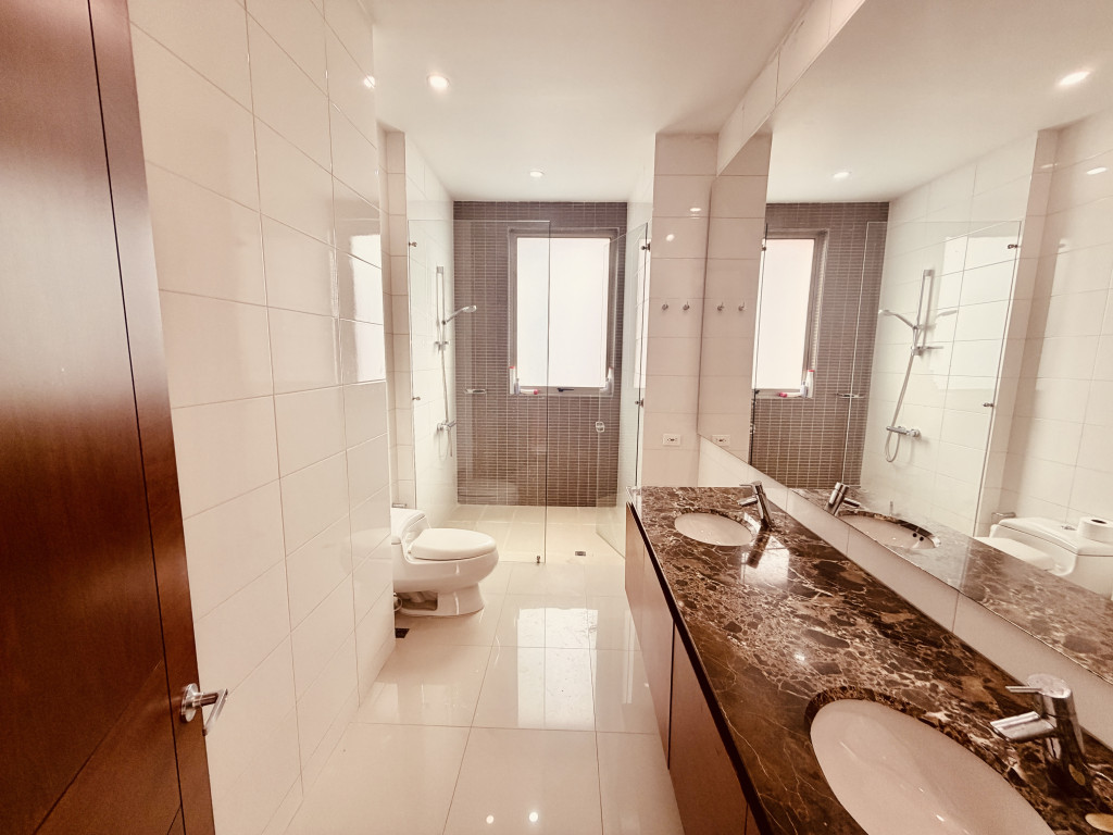 Apartamento En Arriendo - Los Rosales, Bogotá