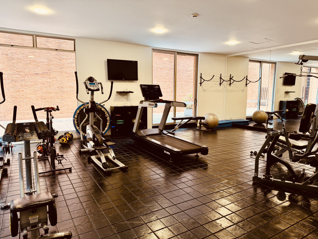 Apartamento En Arriendo - Los Rosales, Bogotá
