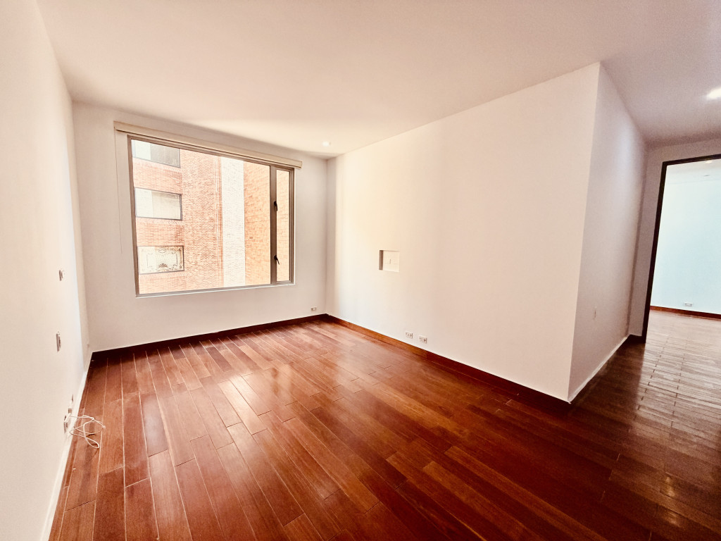 Apartamento En Arriendo - Los Rosales, Bogotá