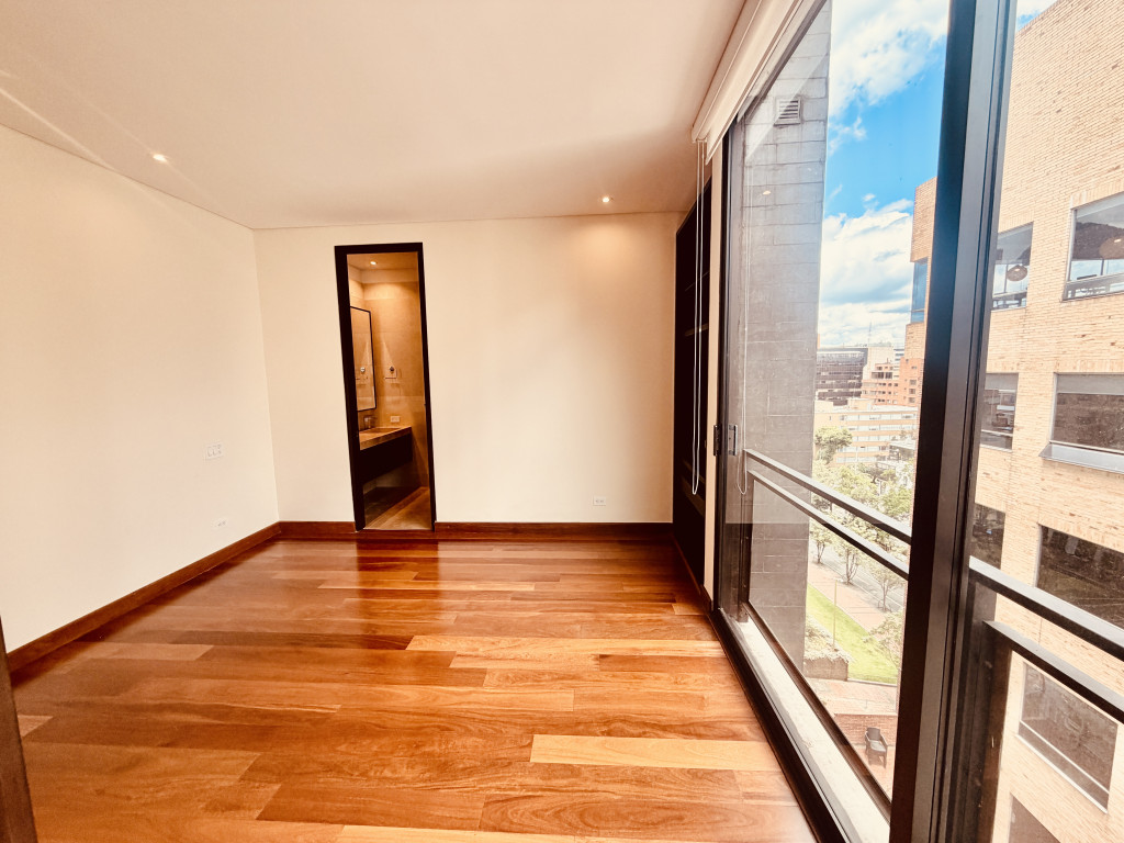 Apartamento En Arriendo - Los Rosales, Bogotá