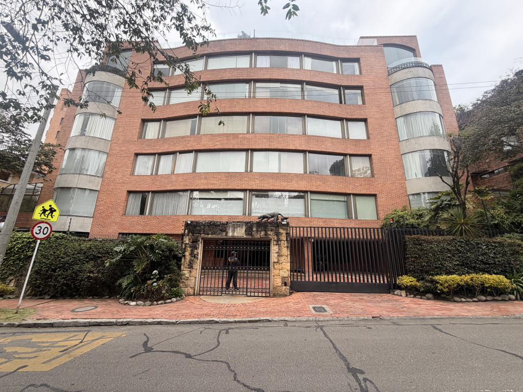 Apartamento En Venta - Los Rosales, Bogotá