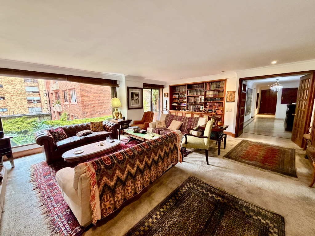 Apartamento En Venta - Los Rosales, Bogotá