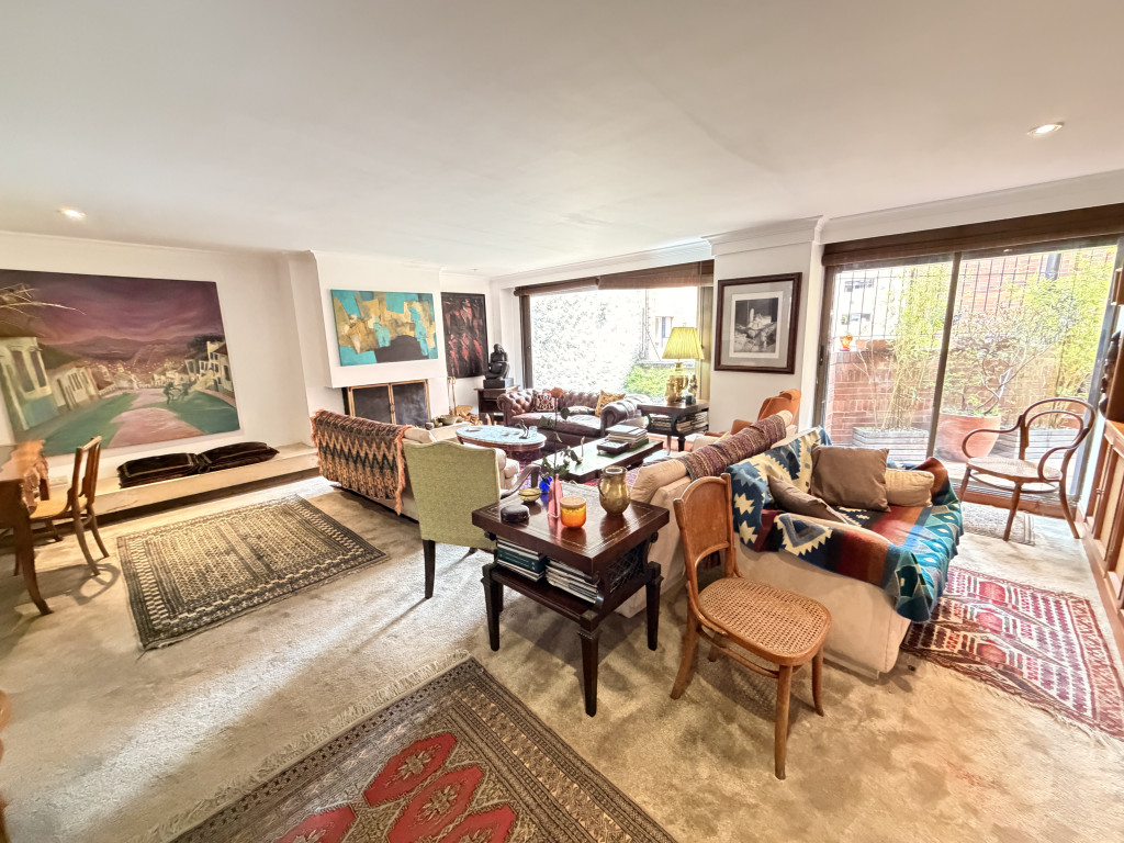 Apartamento En Venta - Los Rosales, Bogotá