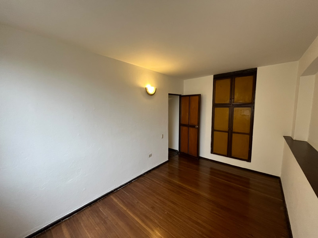 Apartamento de 3 alcobas en arriendo en La Candelaria, Bogotá, 110 m² · foto 19 de 21