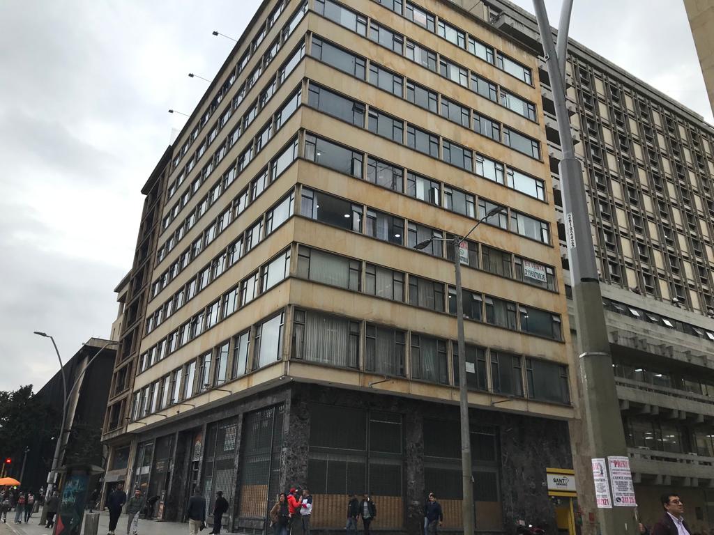 Oficina en venta en Centro, Bogotá, 166 m² · foto 2 de 8