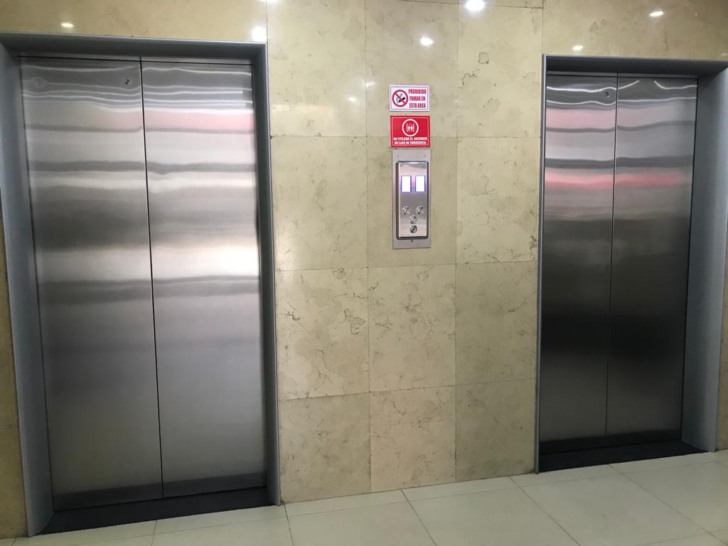 Oficina en venta en Centro, Bogotá, 166 m² · foto 3 de 8