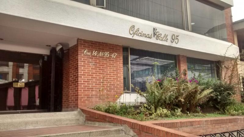 Oficina en venta en Chico, Bogotá, 47 m² · foto 2 de 3
