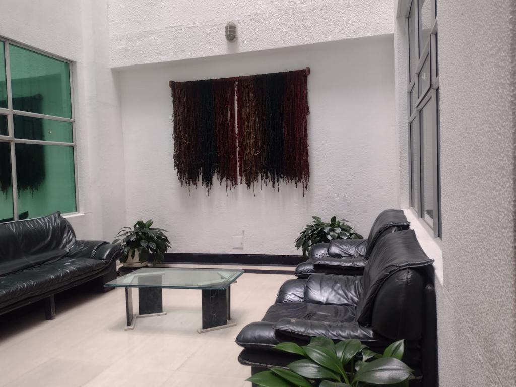 Oficina en arriendo en Chico, Bogotá, 35 m² · foto 3 de 10