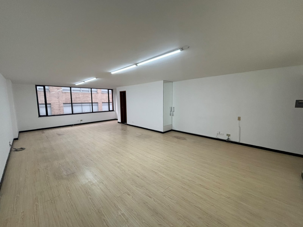 Oficina en arriendo en Chico Norte, Bogotá, 48 m² · foto 4 de 7