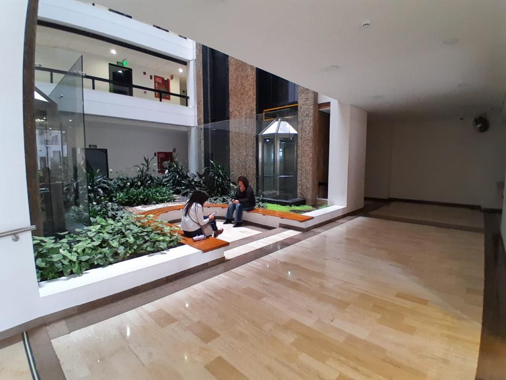 Oficina en arriendo en Chico, Bogotá, 25 m² · foto 3 de 10