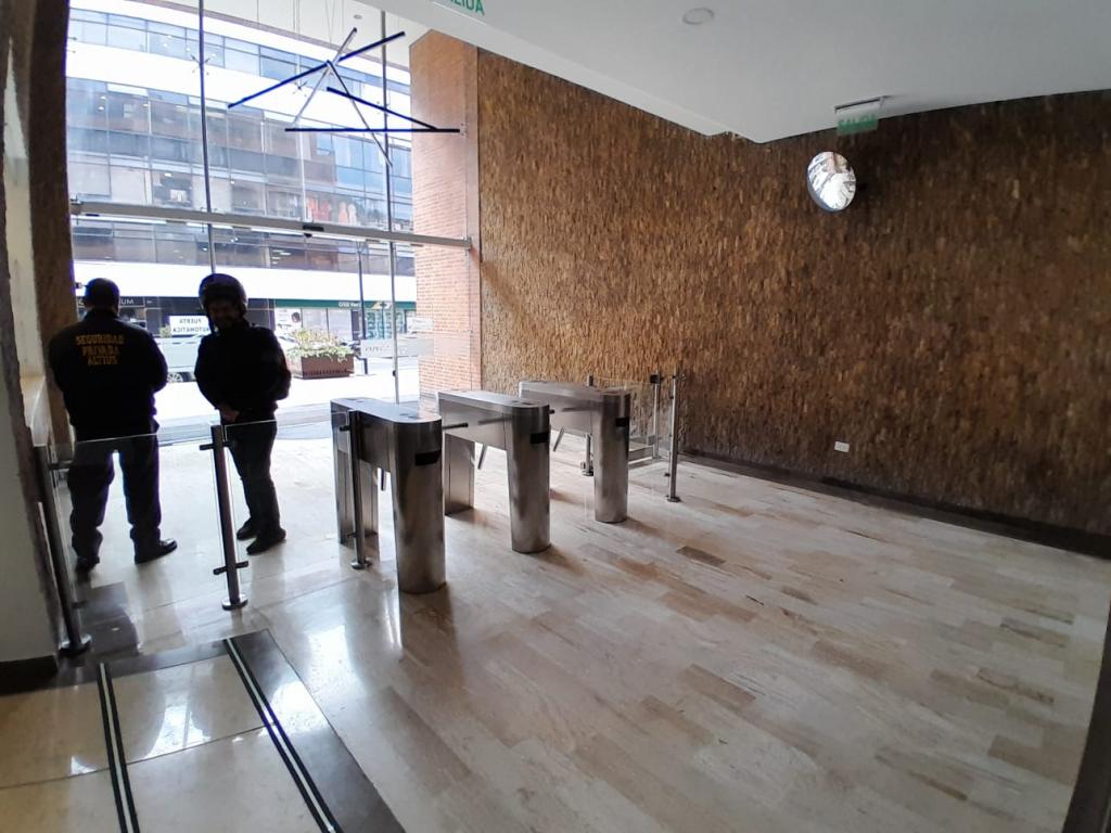 Oficina en arriendo en Chico, Bogotá, 25 m² · foto 2 de 10
