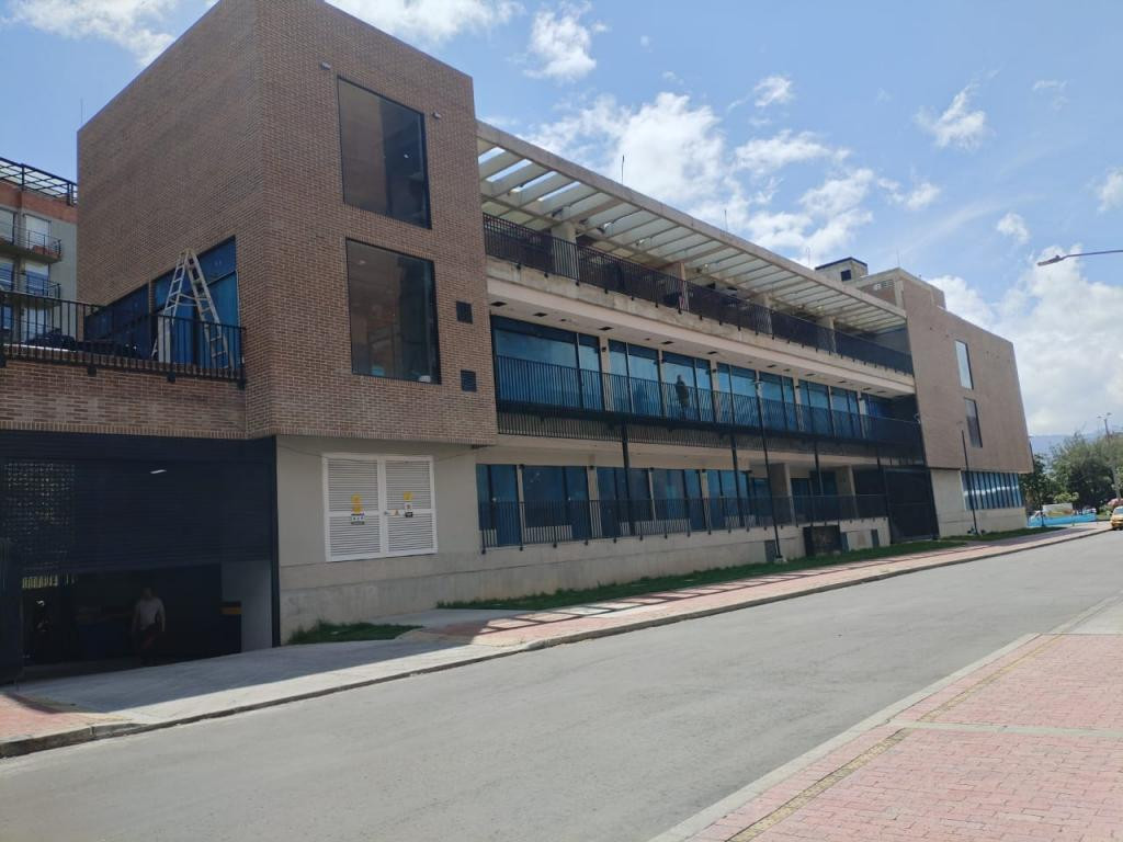 Local en arriendo en Colina Campestre, Bogotá, 25 m² · foto 3 de 9