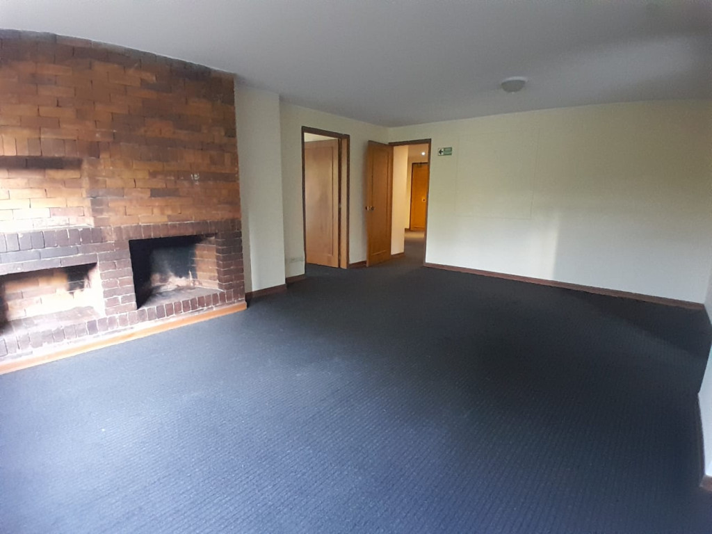 Oficina en arriendo en La Cabrera, Bogotá, 118 m² · foto 4 de 12