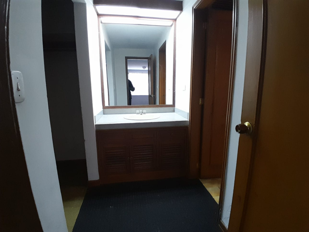 Oficina en arriendo en La Cabrera, Bogotá, 118 m² · foto 11 de 12