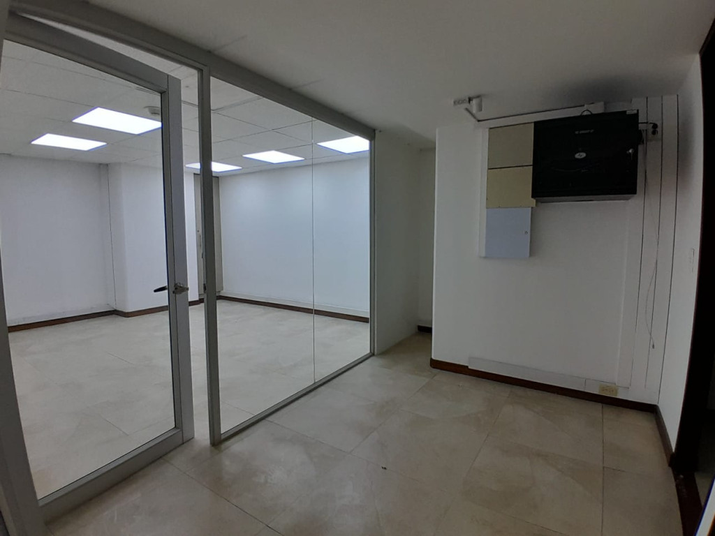 Oficina en arriendo en Bellavista, Bogotá, 110 m² · foto 9 de 13