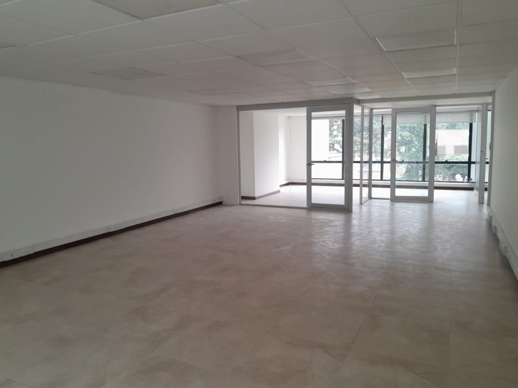 Oficina en arriendo en Bellavista, Bogotá, 110 m² · foto 2 de 13