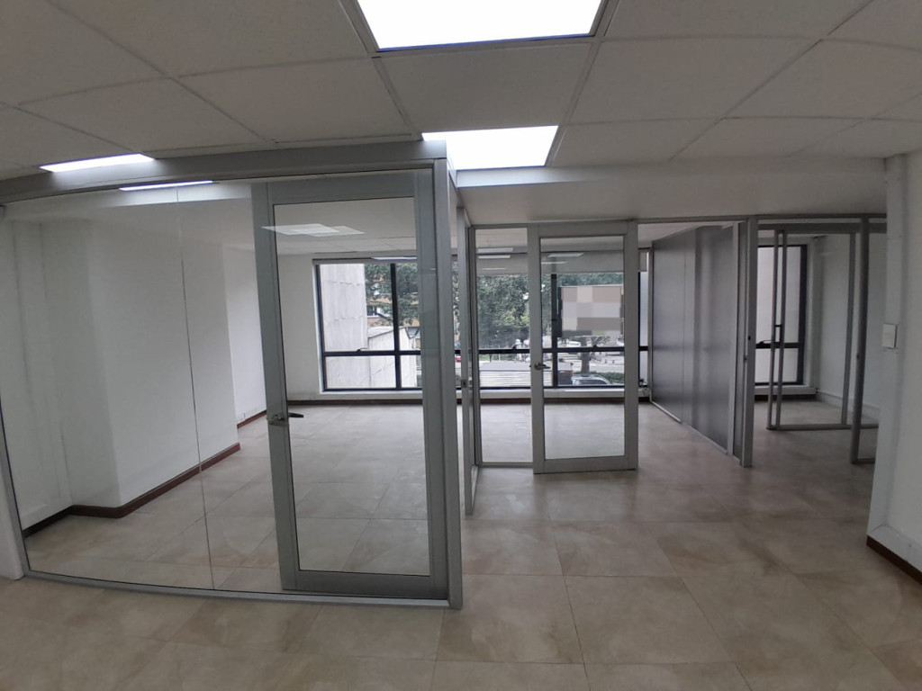 Oficina en arriendo en Bellavista, Bogotá, 110 m² · foto 4 de 13