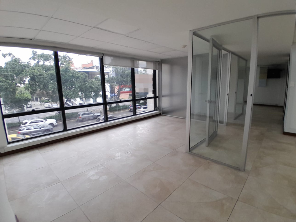 Oficina en arriendo en Bellavista, Bogotá, 110 m² · foto 3 de 13