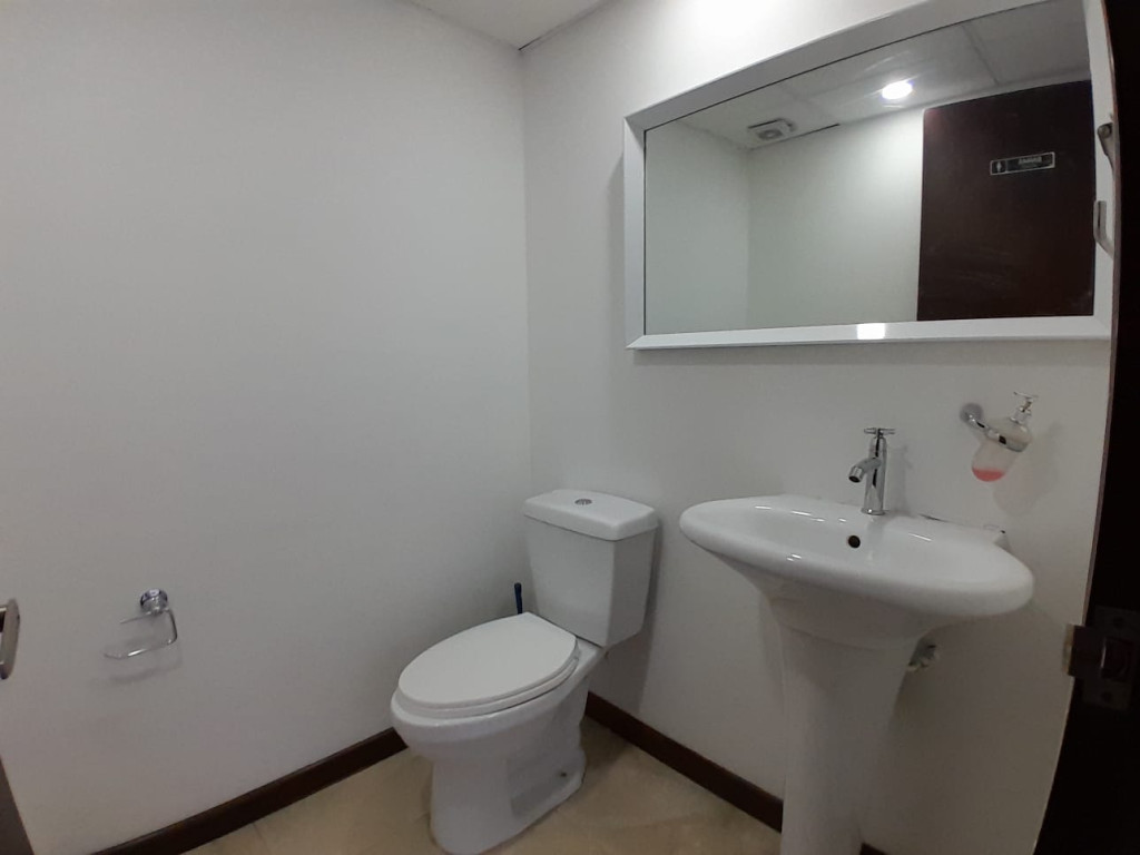 Oficina en arriendo en Bellavista, Bogotá, 110 m² · foto 7 de 13