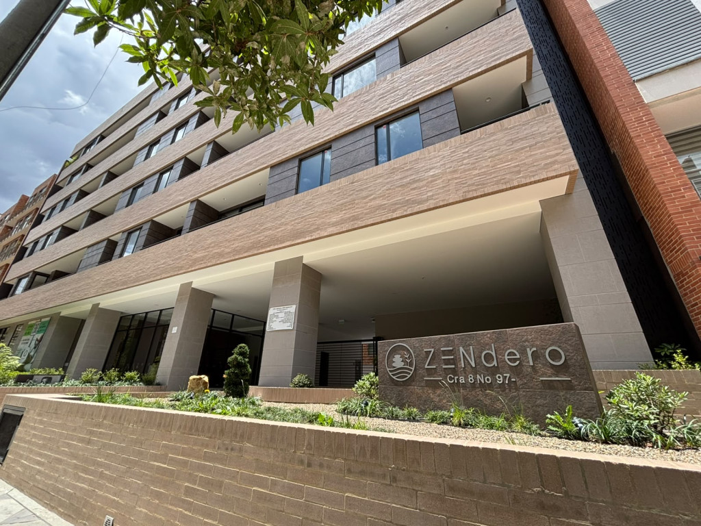 Apartamento de 2 alcobas en arriendo en Chico Norte, Bogotá, 75 m² · foto 2 de 18
