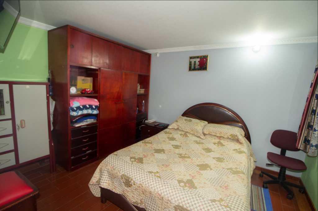 Edificio en venta en Diana Turbay, Bogotá, 230 m² · foto 23 de 24
