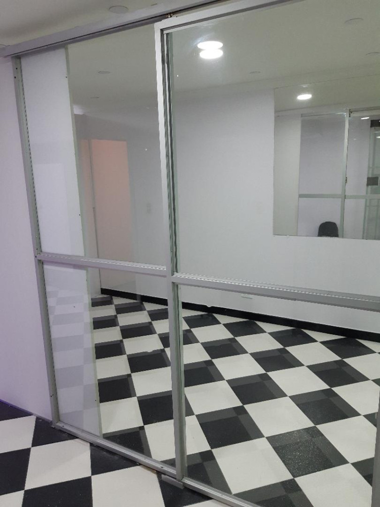 Local en venta en La Candelaria, Bogotá, 23 m² · foto 3 de 7