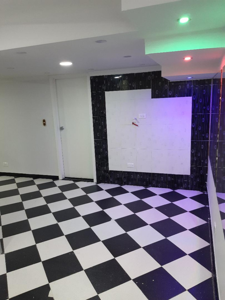 Local en venta en La Candelaria, Bogotá, 23 m² · foto 4 de 7