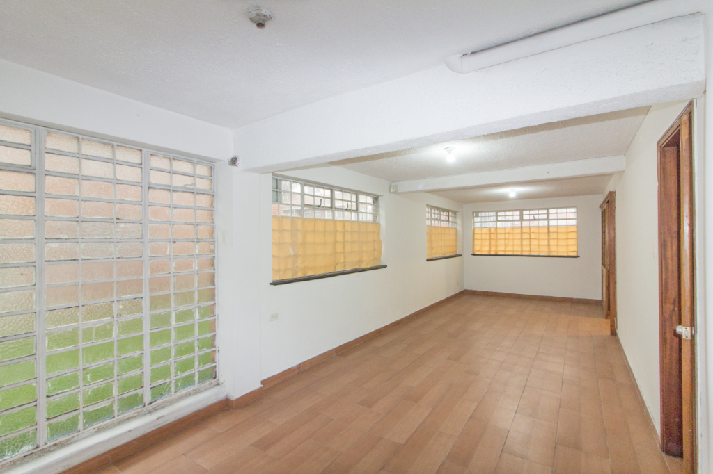 Casa de 5 alcobas en venta en Popular Modelo, Bogotá, 235 m² · foto 4 de 24