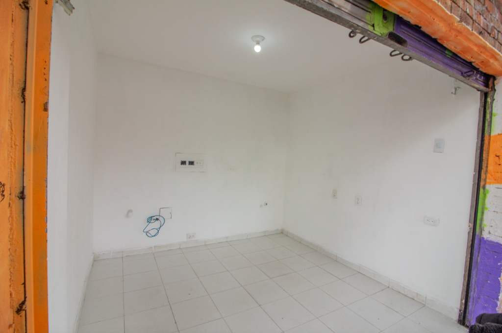 Local en arriendo en El Lago, Bogotá, 7 m² · foto 7 de 11